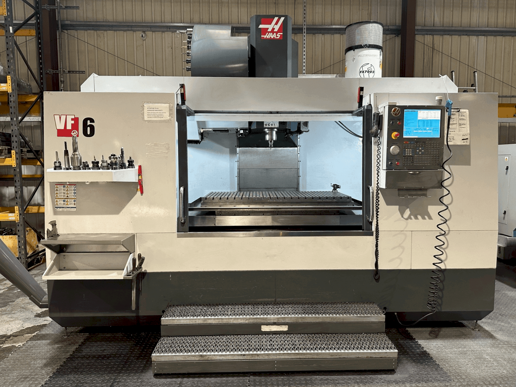 Вид станка HAAS VF-6/40  спереди