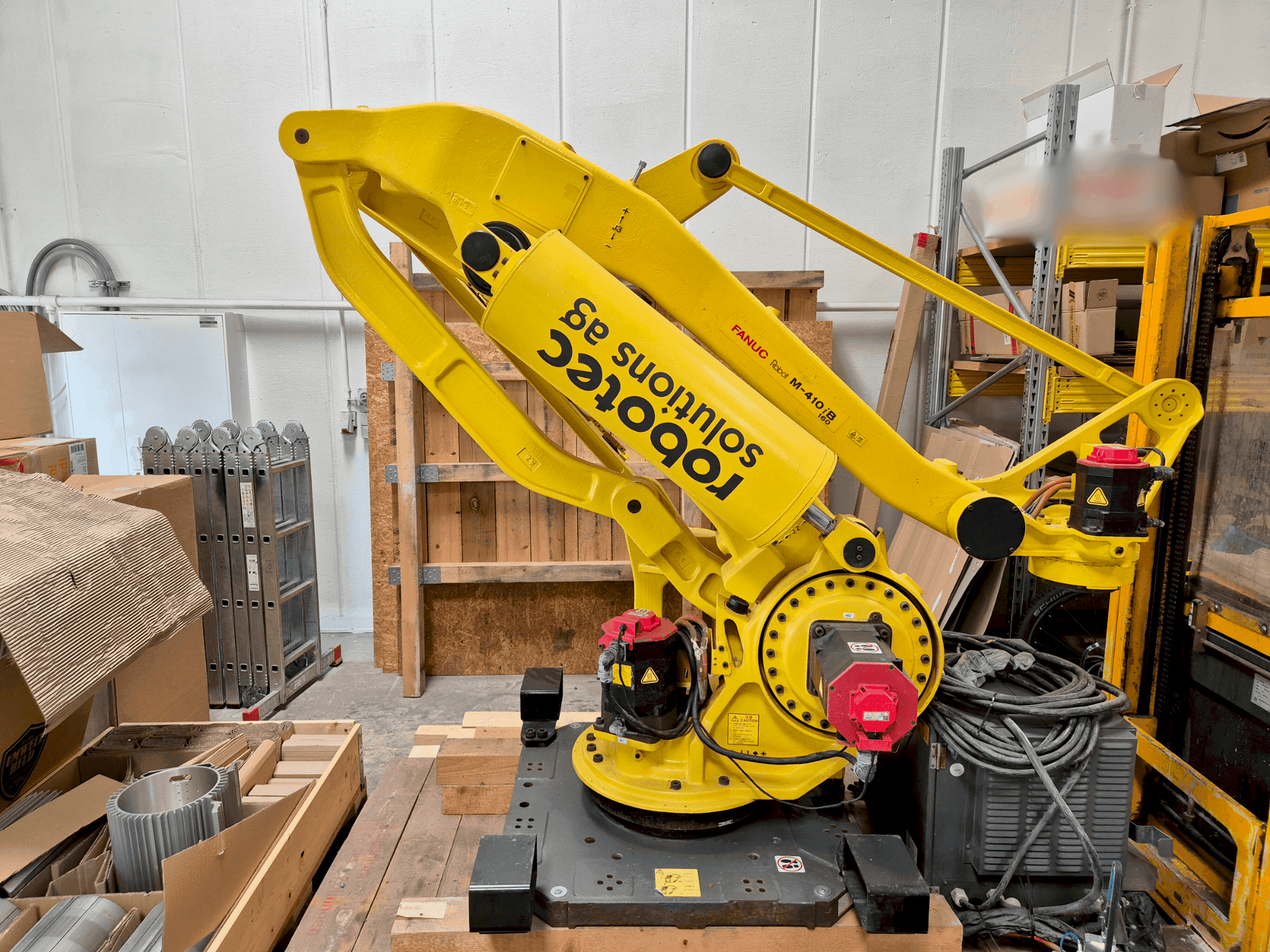 Вид станка FANUC M-410iB 160  спереди