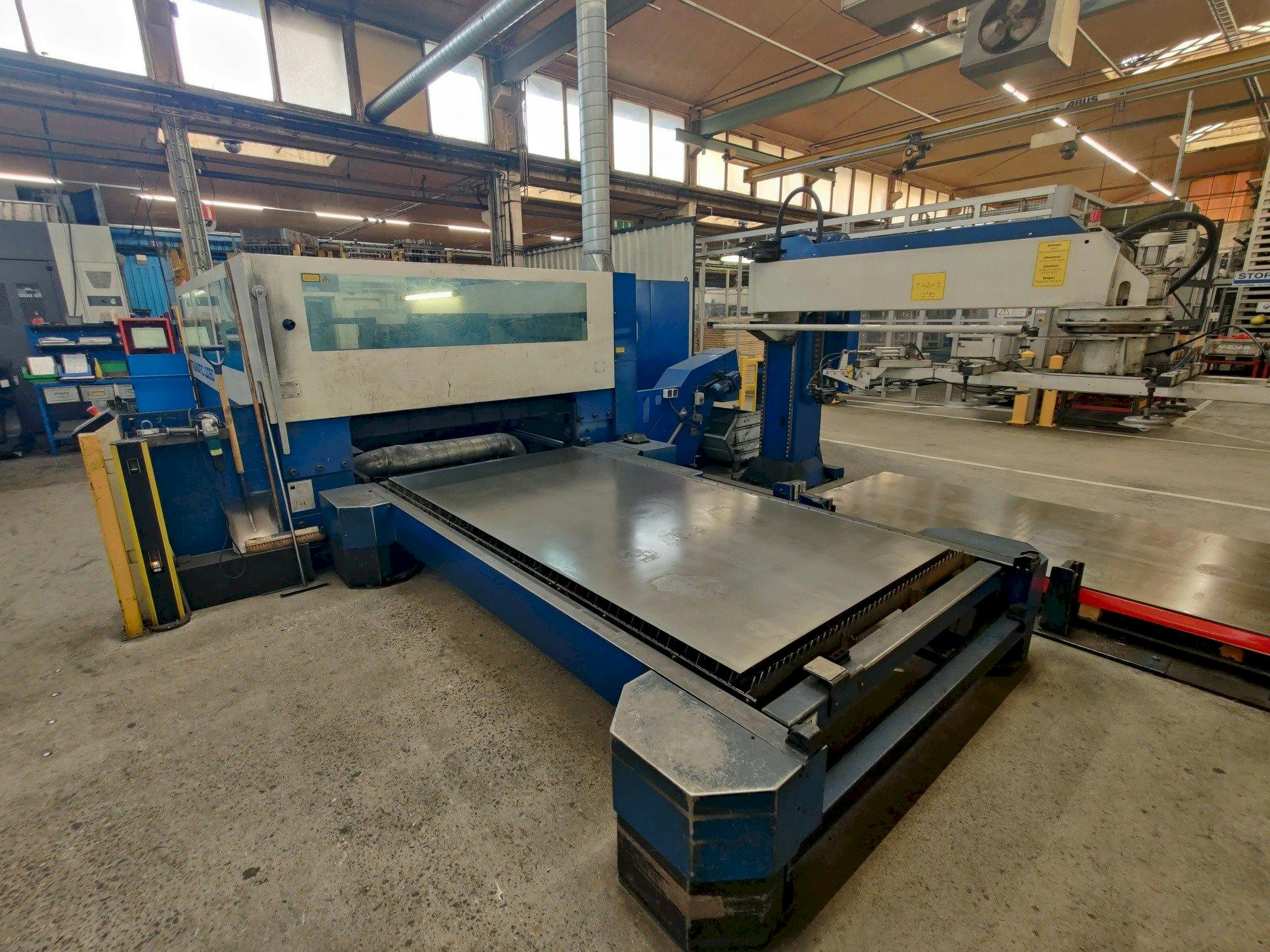 Вид станка Trumpf Trumatic L3050  спереди