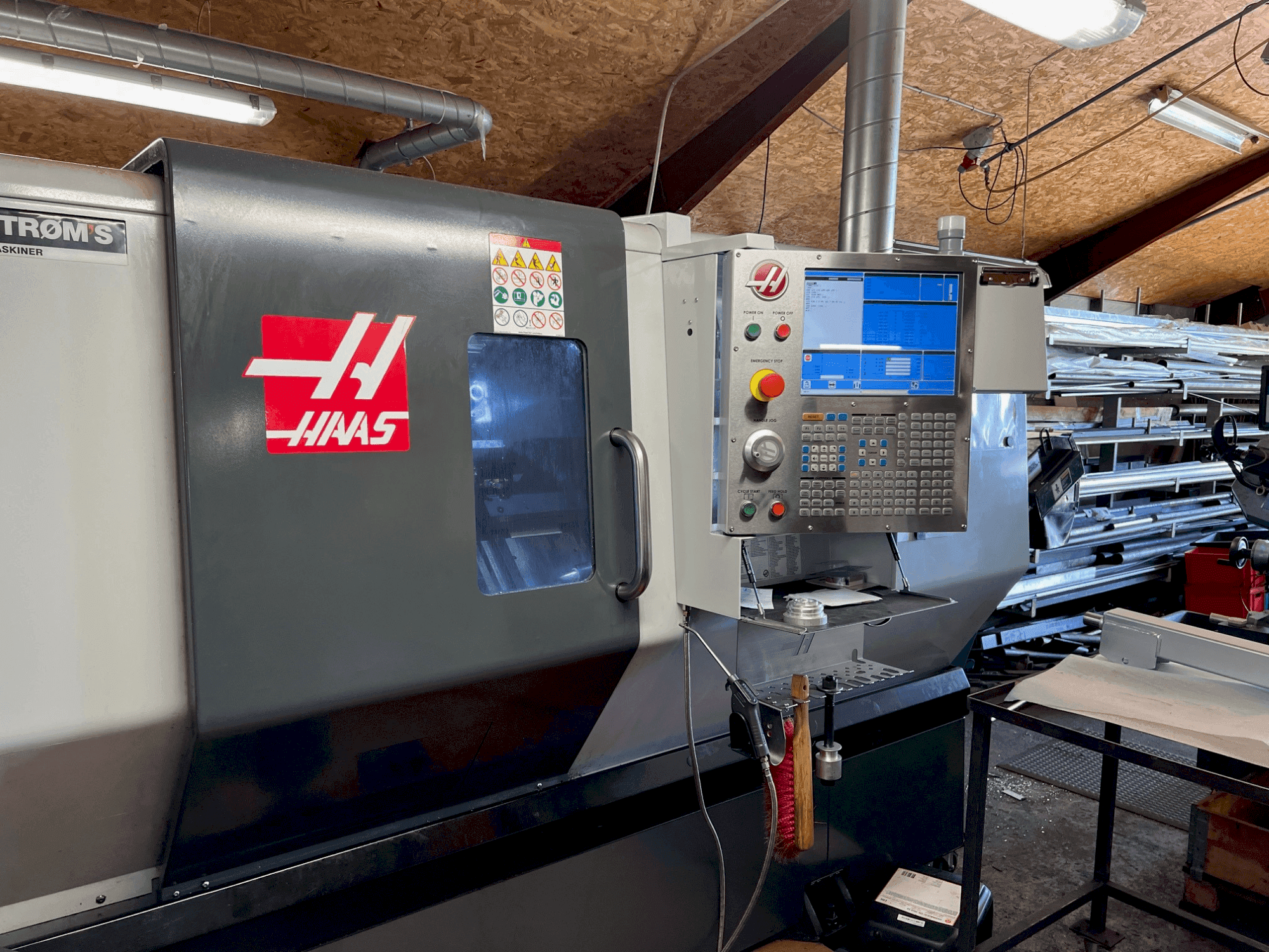 Вид станка HAAS HAAS ST-30Y  спереди