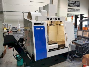 Вид станка Hurco VMX30  спереди