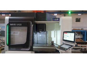 Вид станка DMG MORI NVX 5100/40  спереди